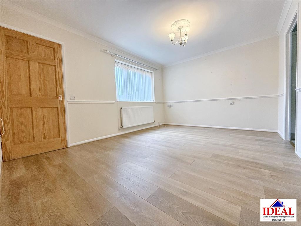 Property photo 2 of 10 Image00009.Jpg