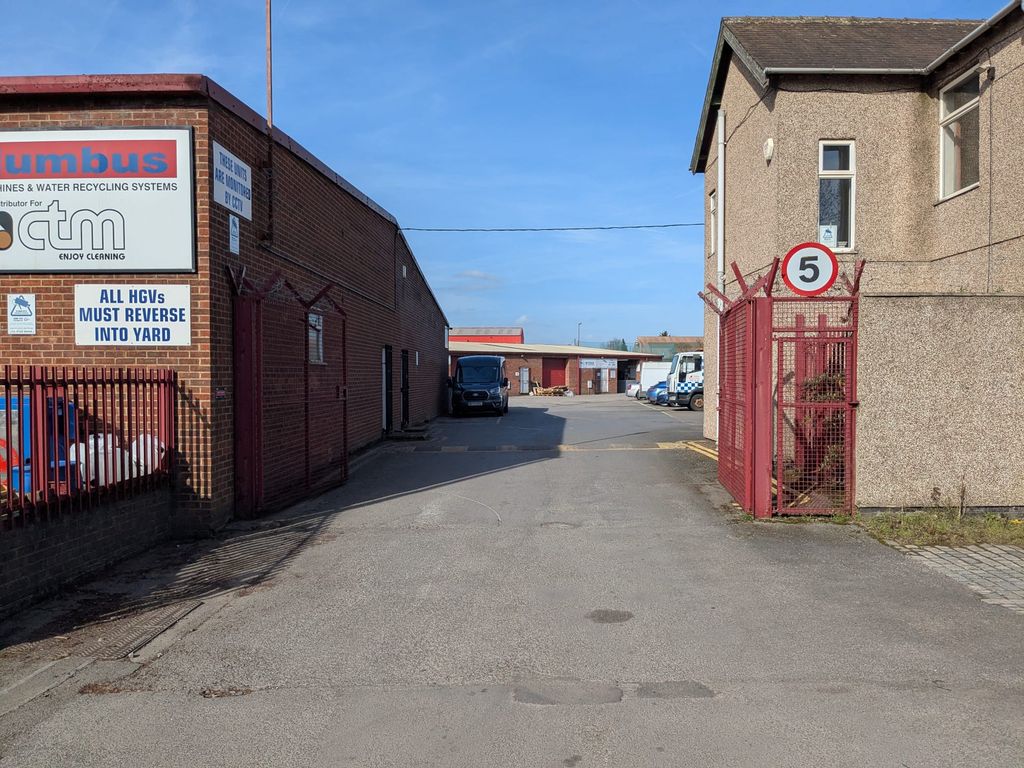 Property photo 3 of 8