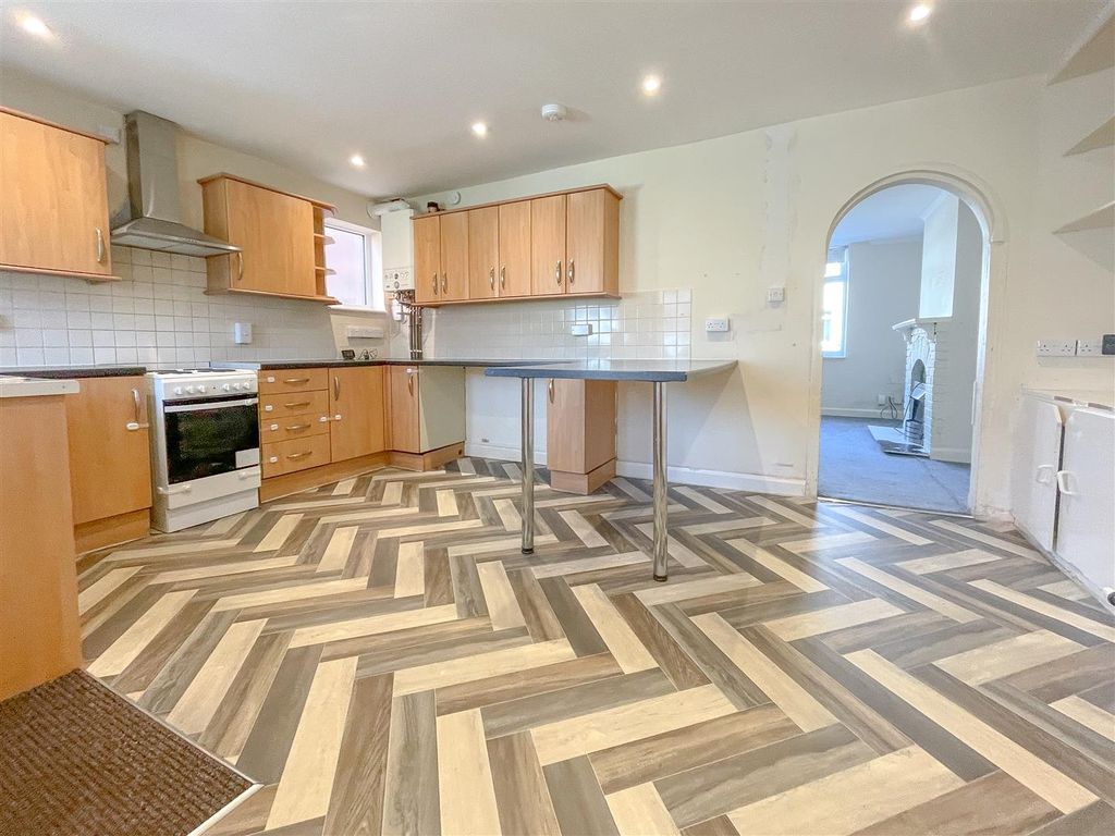 Property photo 1 of 24 Dining Kitchen