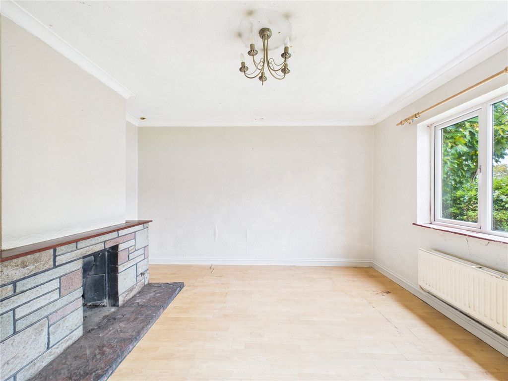 Property photo 2 of 19 Picture No. 13