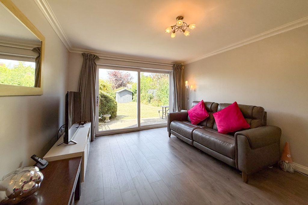 Property photo 3 of 14 4428936