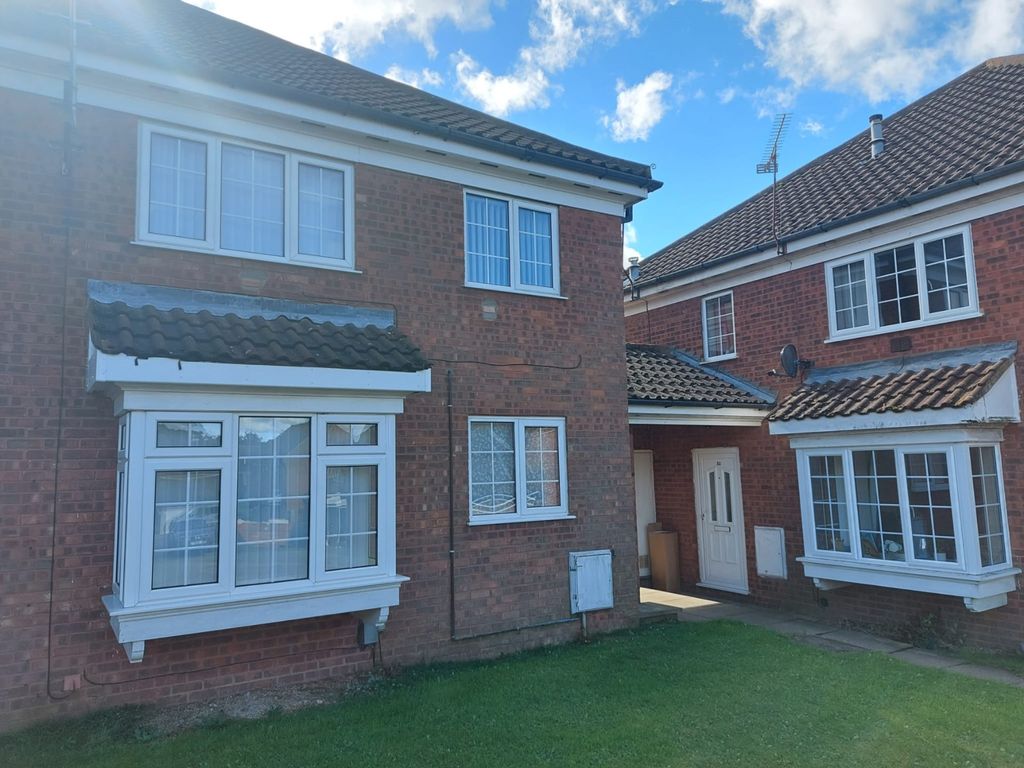 Property photo 1 of 9 2 Bedroom Cluster House In Barton Hills - Available October