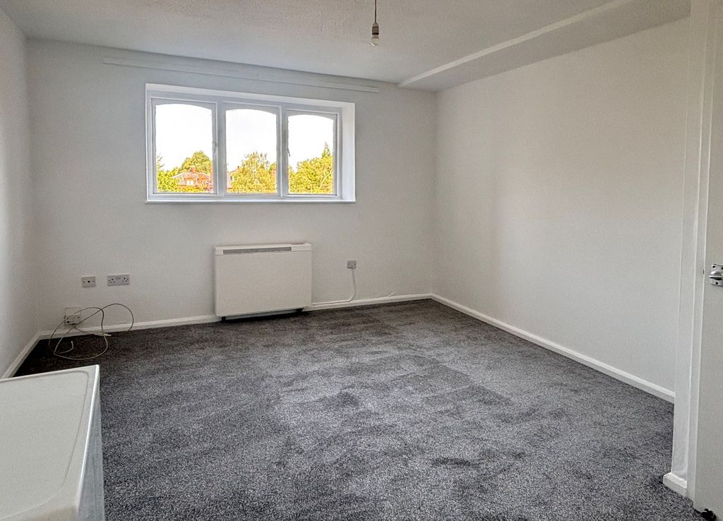 Property photo 3 of 8 Sitting Room
