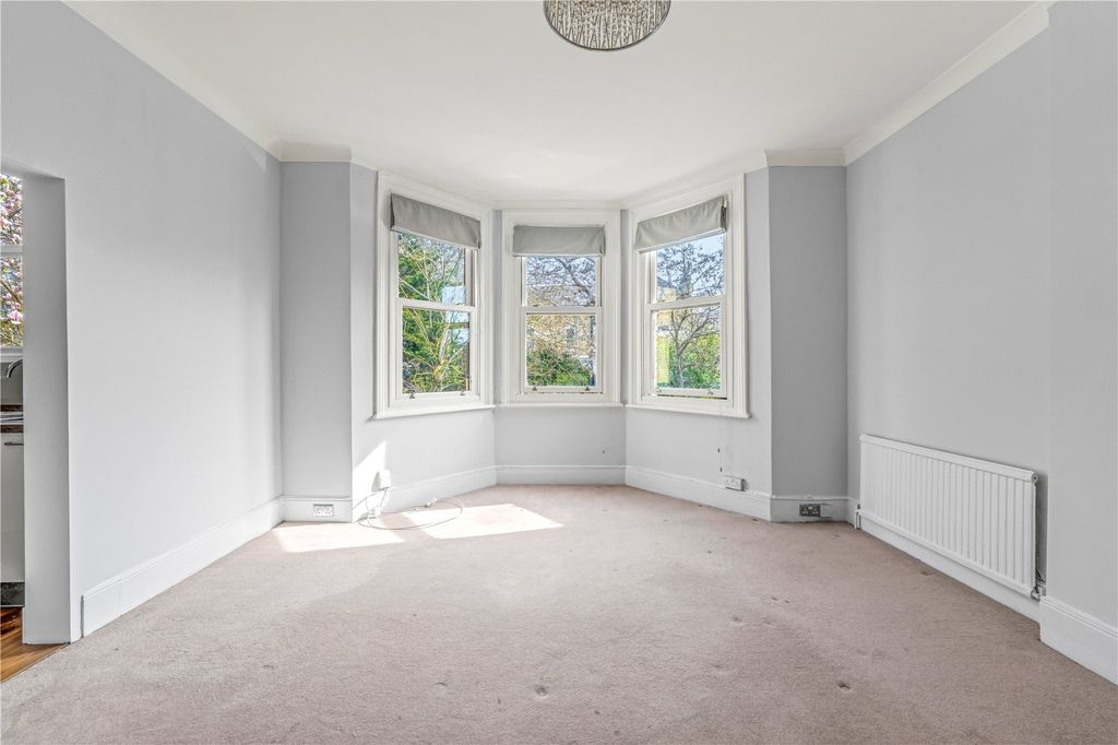 Property photo 3 of 9 Picture No. 14