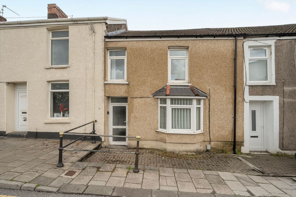 Property photo 1 of 20