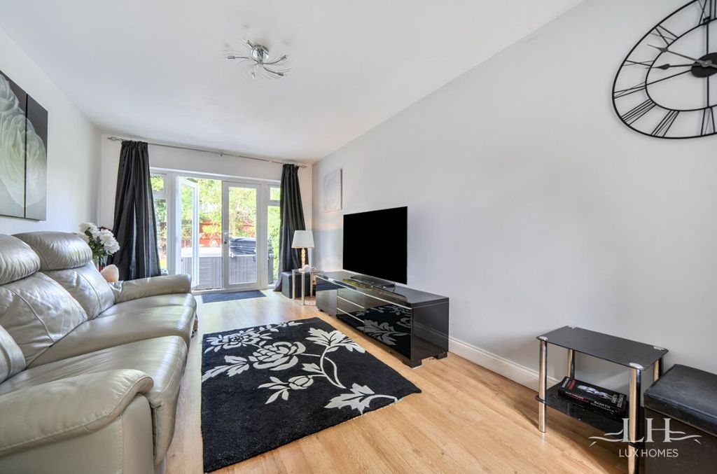 Property photo 2 of 19