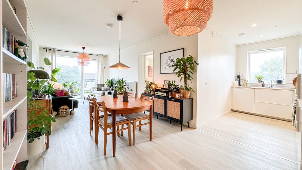 Property photo 1 of 21 Open Plan Kitchen/ Dining