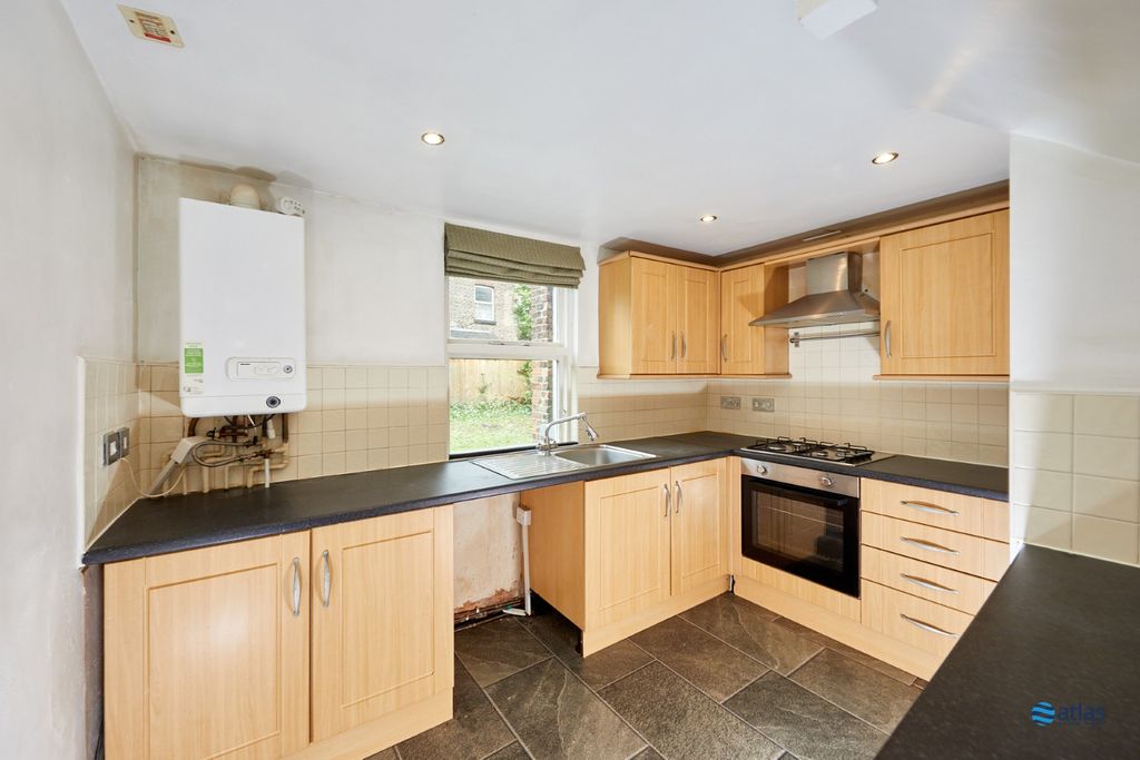 Property photo 3 of 12 Kitchen