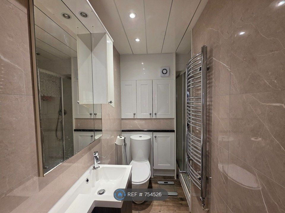 Property photo 3 of 25 Ground Floor Bathroom