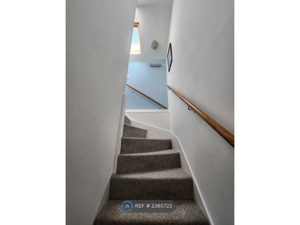 Property photo 3 of 21 Stairs Leading To Studio