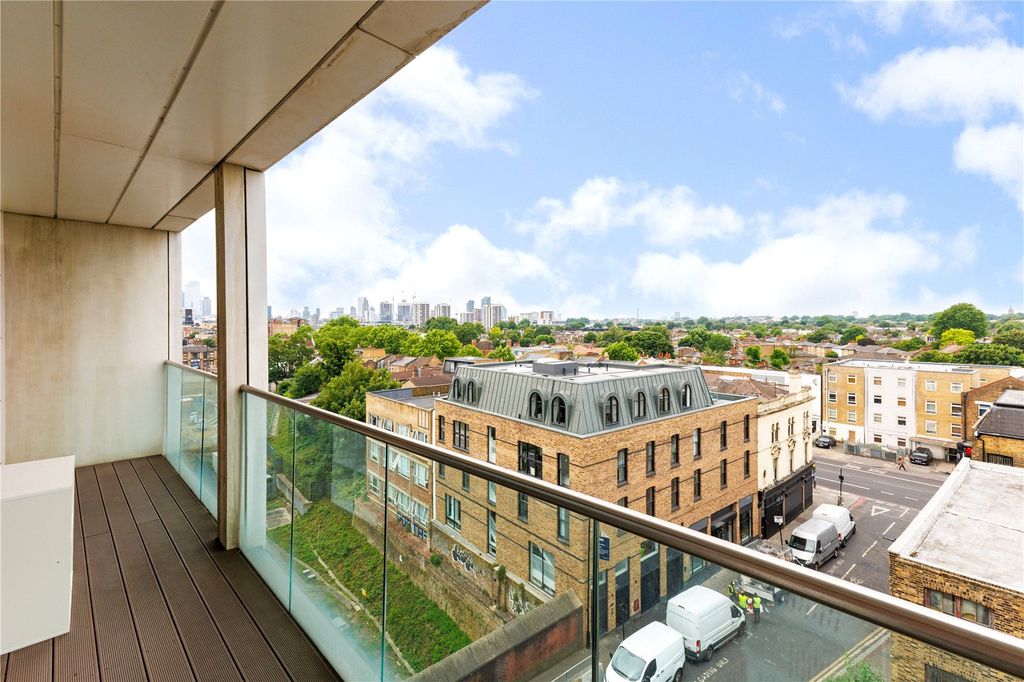 Property photo 2 of 16 Balcony