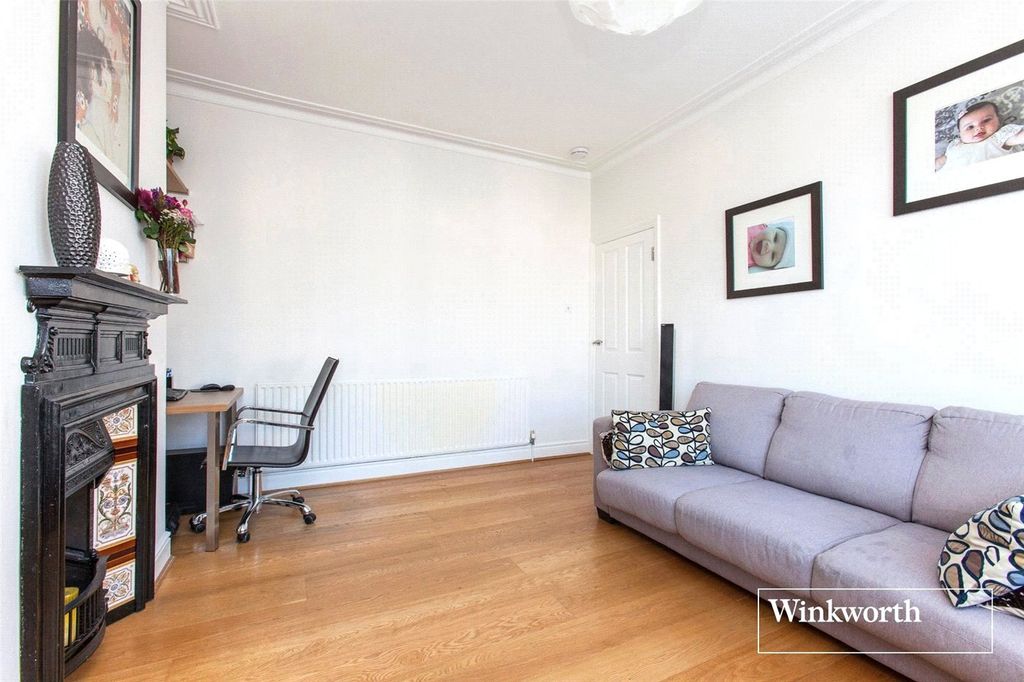 Property photo 3 of 11 Picture No. 19