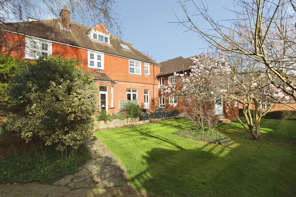 Property photo 1 of 18 Pbox-Img.Jpg