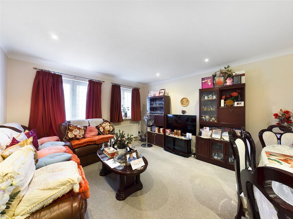 Property photo 2 of 5