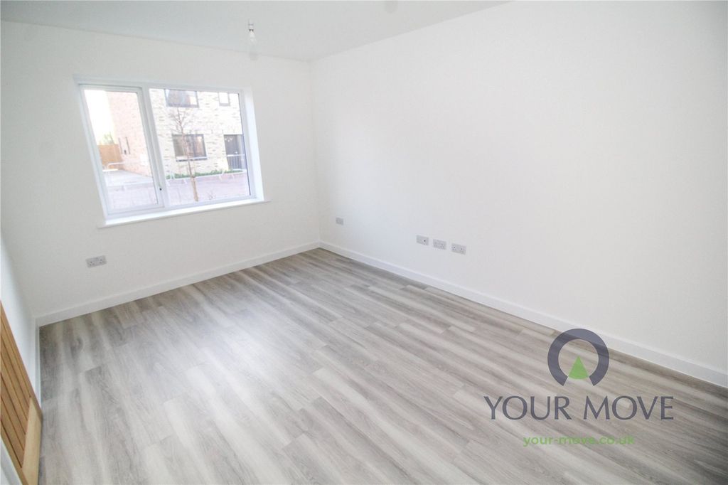 Property photo 2 of 21 Living Room