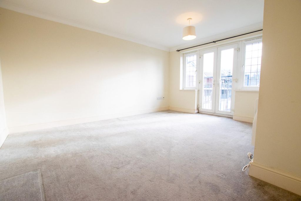 Property photo 3 of 6 Living Room