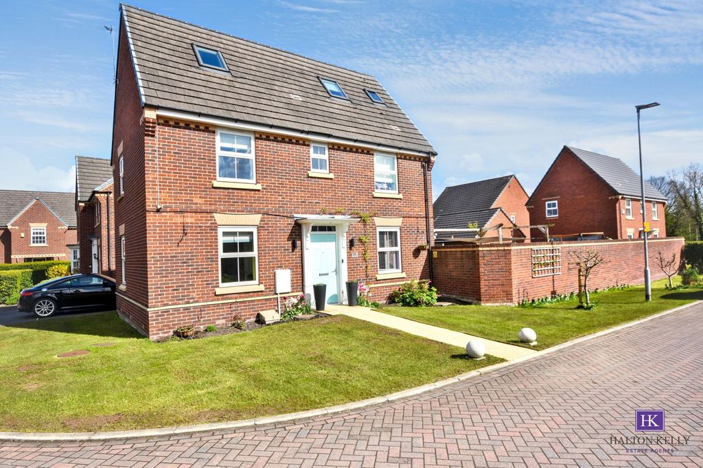 Property photo 1 of 27