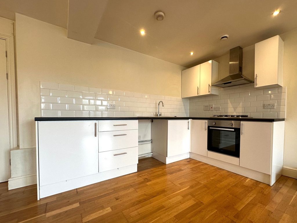 Property photo 1 of 8 Image