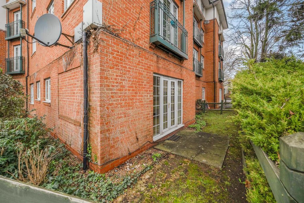 Property photo 2 of 10