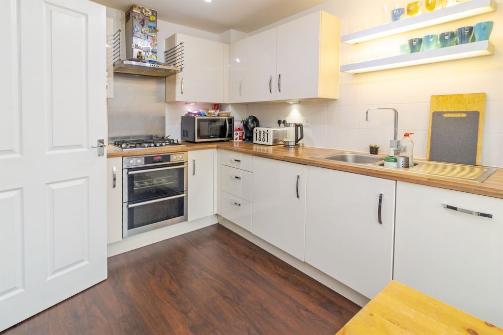 Property photo 2 of 17