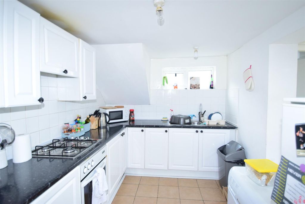 Property photo 1 of 12 Kitchen