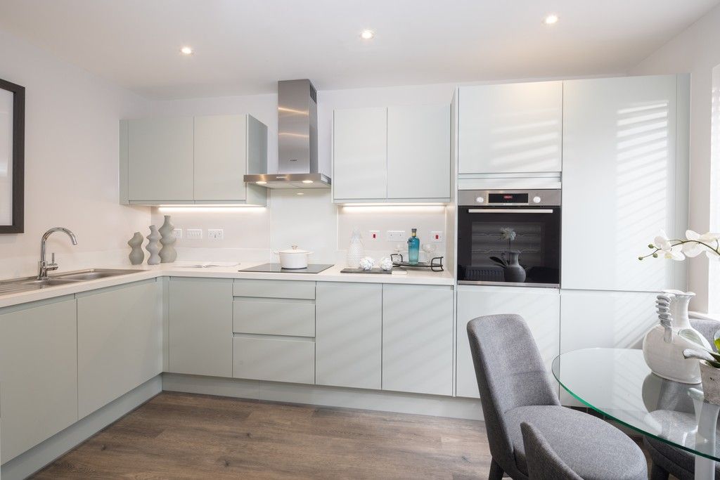 Property photo 2 of 7 cala At Buckler's Park - The Pines, Crowthorne