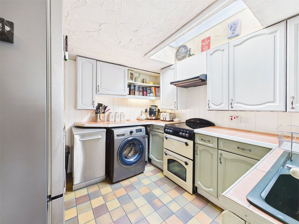 Property photo 2 of 21 Picture No. 48