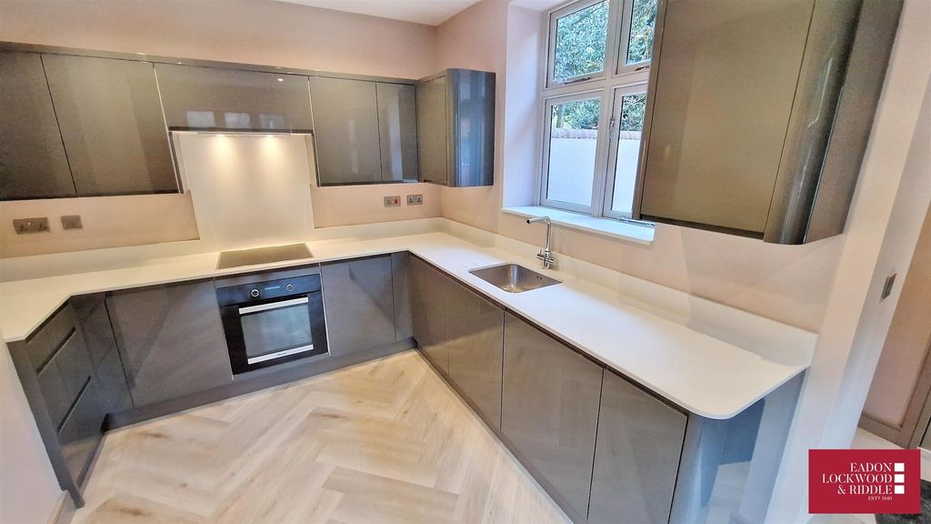 Property photo 2 of 15 Kitchen