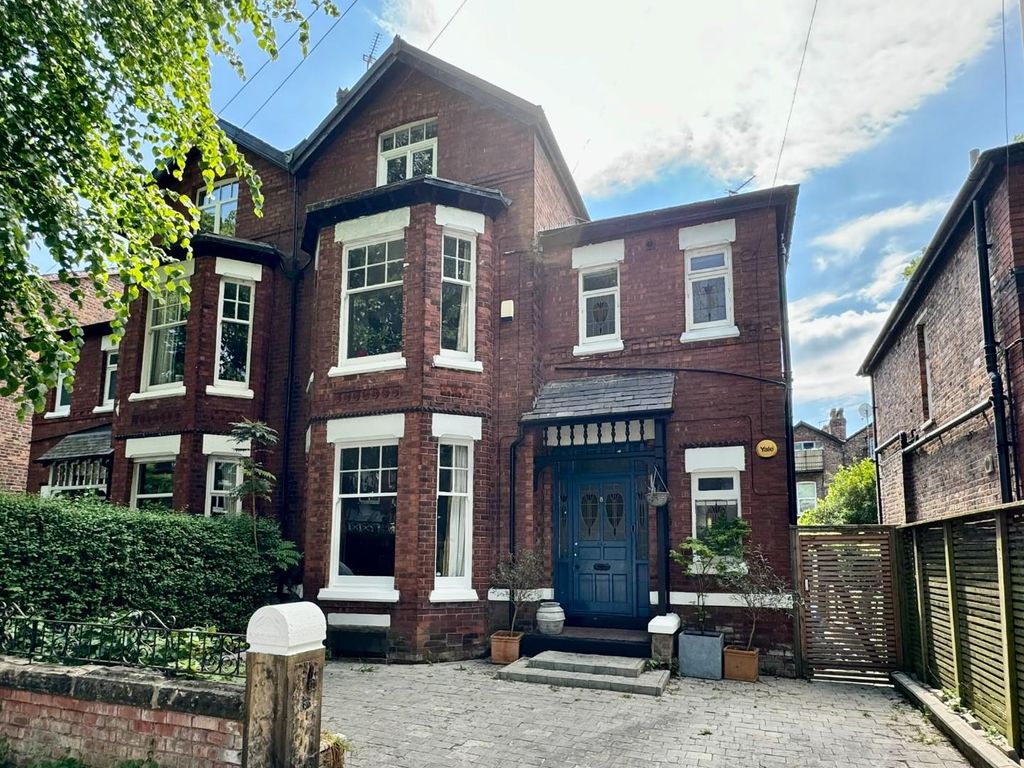 Property photo 1 of 40