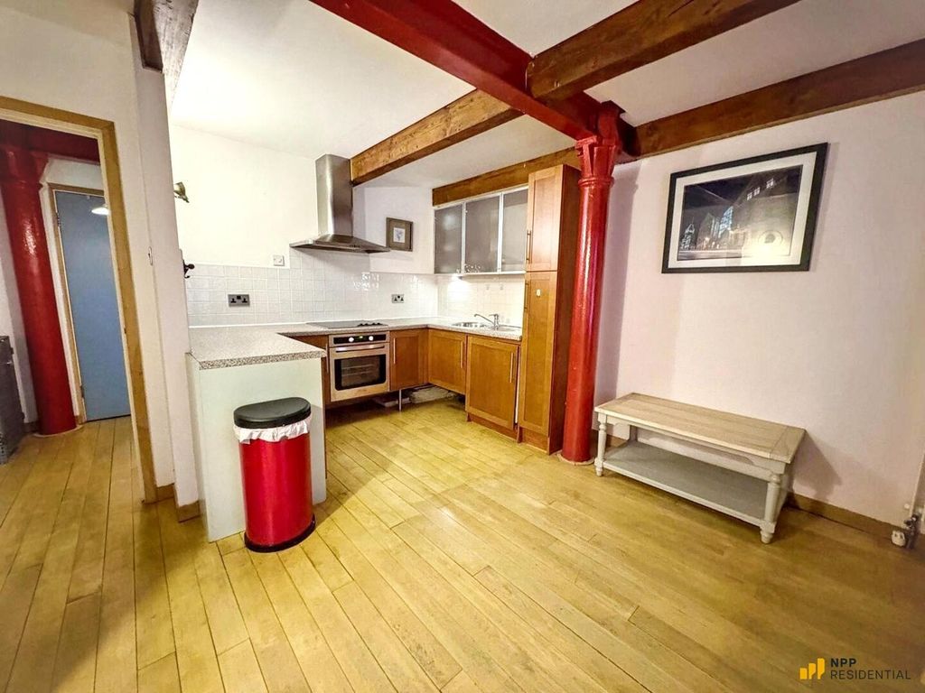 Property photo 3 of 20 Kitchen