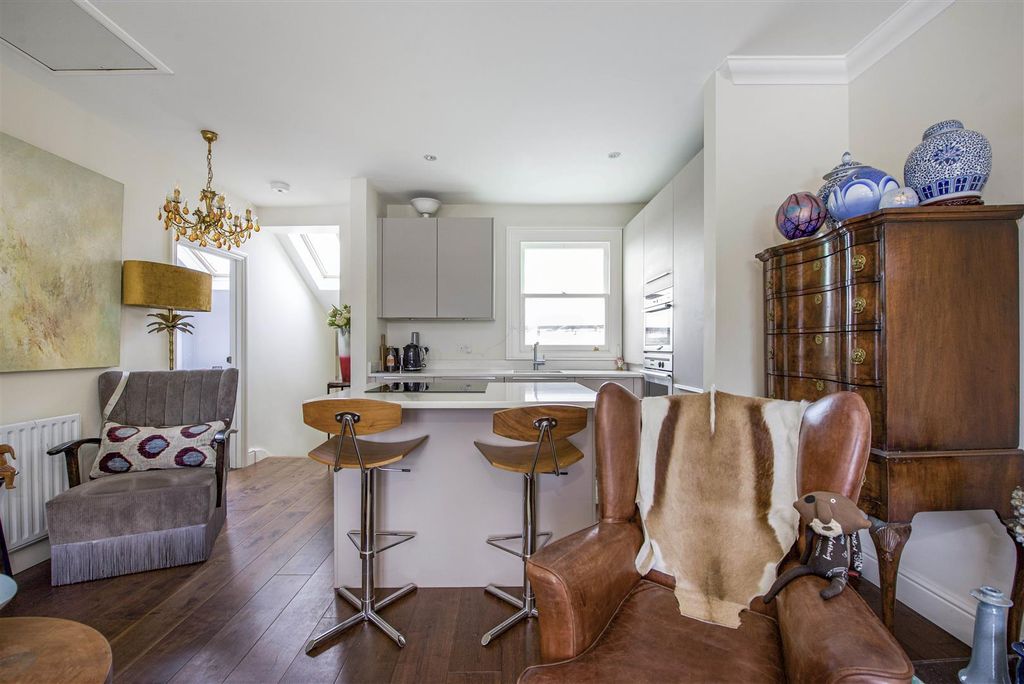 Property photo 3 of 13 Property Photo