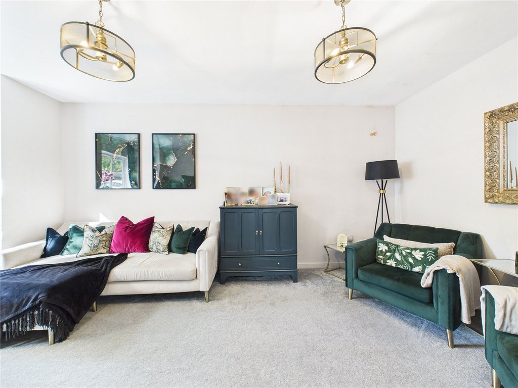 Property photo 3 of 24 Picture No. 37