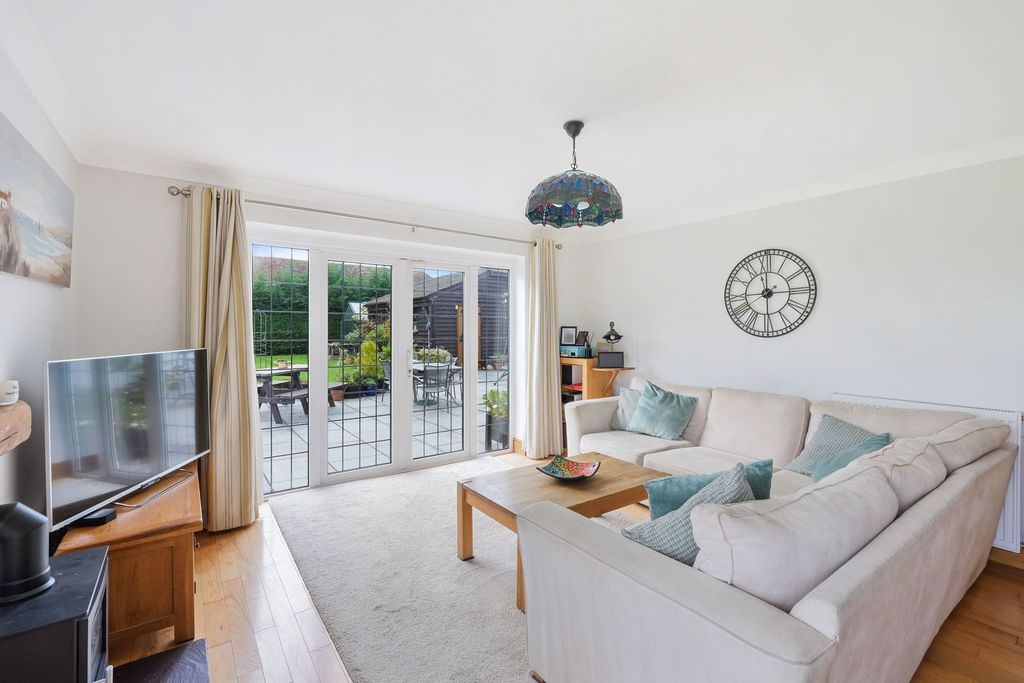 Property photo 3 of 25