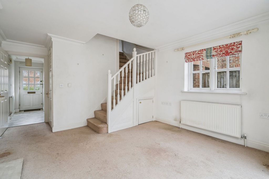 Property photo 2 of 24