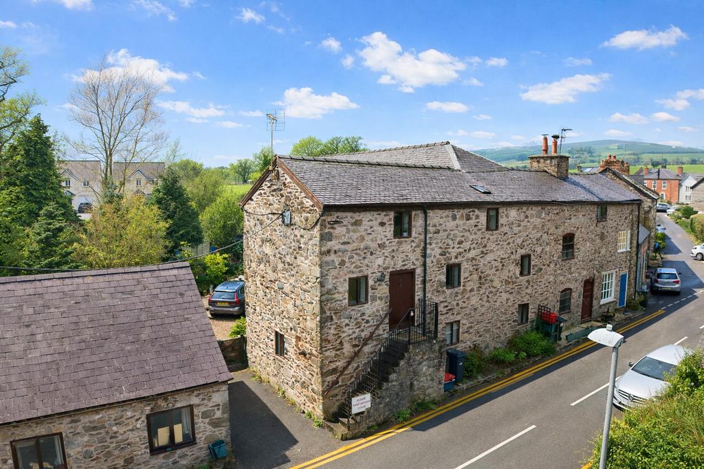 Property photo 1 of 19 Front Aerial.Png