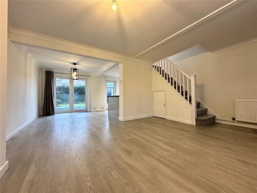 Property photo 3 of 10 Gallery