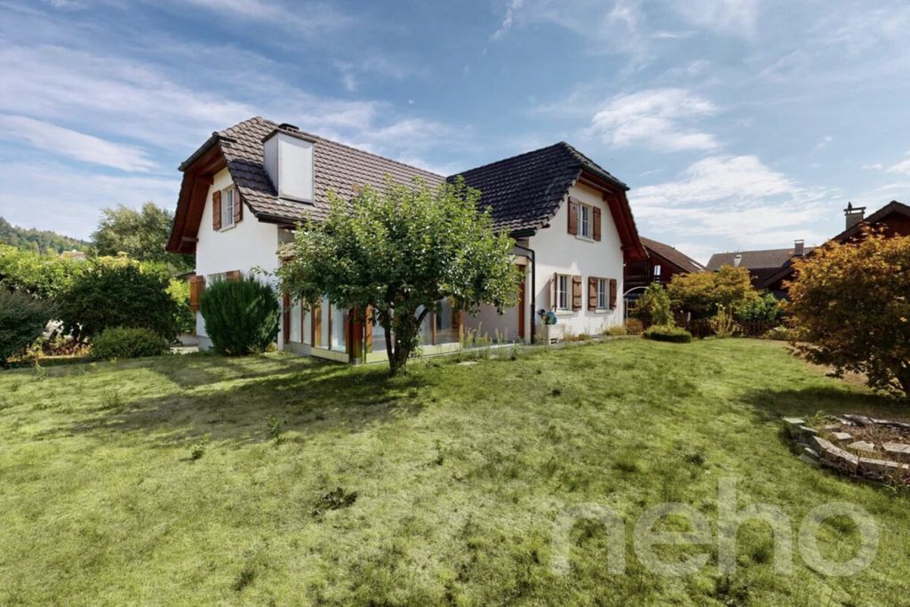 Property photo 2 of 12