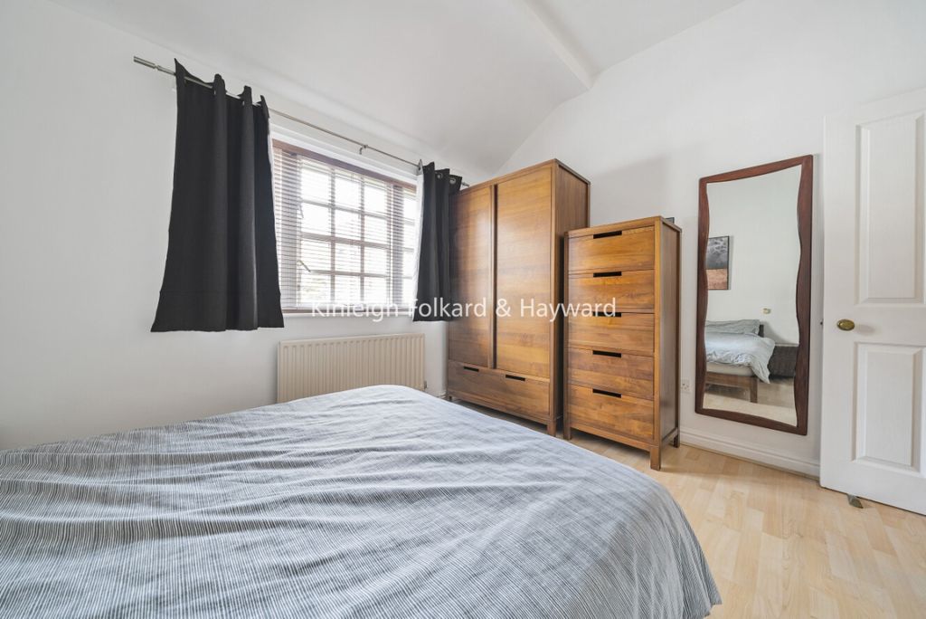 Property photo 3 of 8 E9832E07-1Ecd-47Ae-B