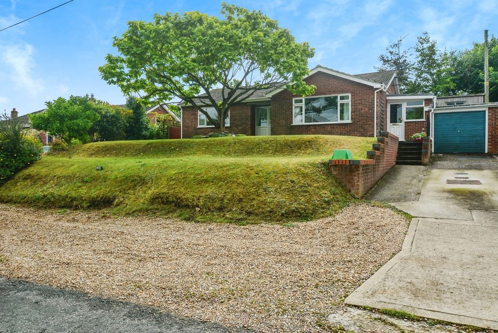 Property photo 1 of 20