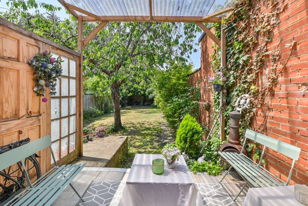 Property photo 3 of 17
