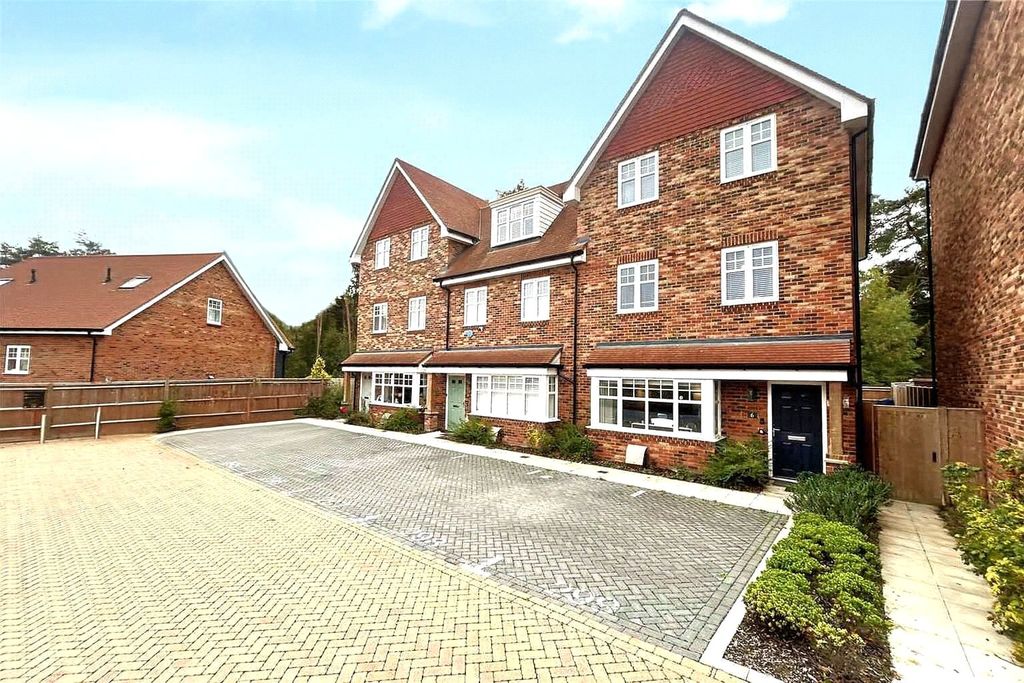 Property photo 1 of 25 Picture No. 30