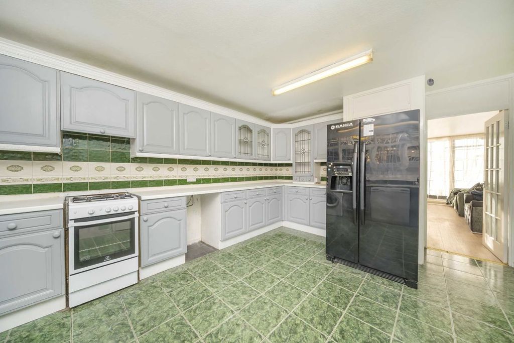 Property photo 1 of 5