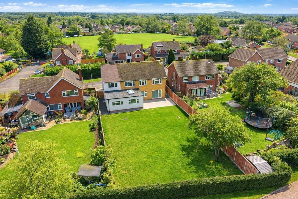 Property photo 1 of 25 Picture No. 38