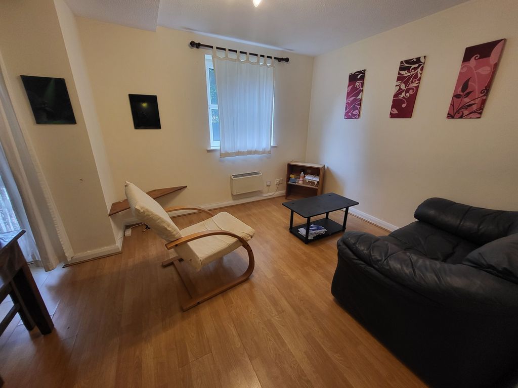 Property photo 2 of 11 Gallery