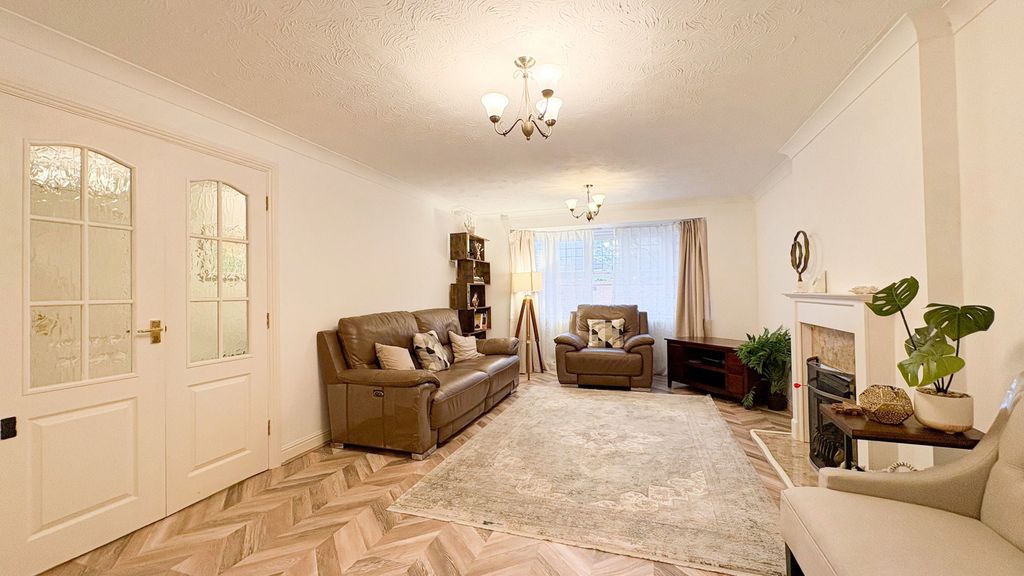 Property photo 3 of 21