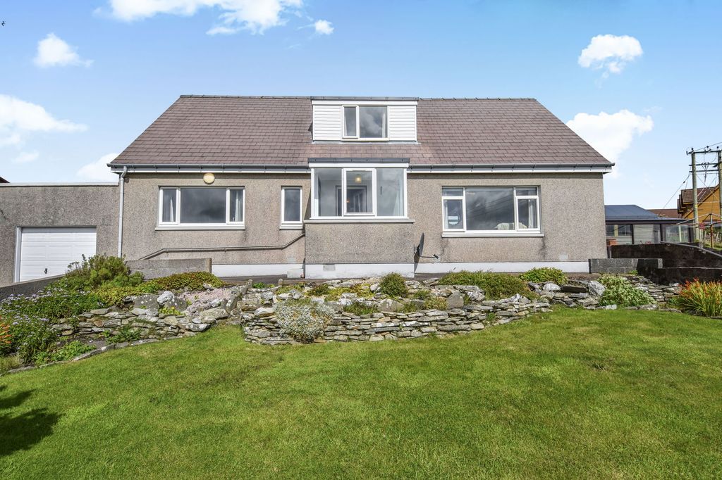 Property photo 2 of 51