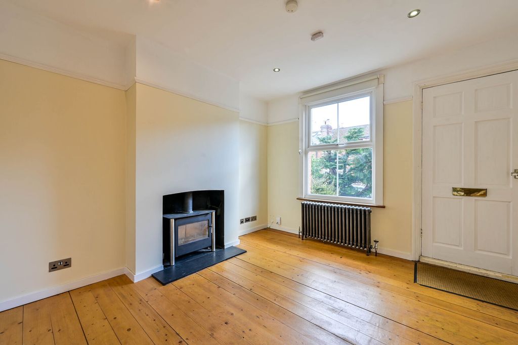 Property photo 2 of 16