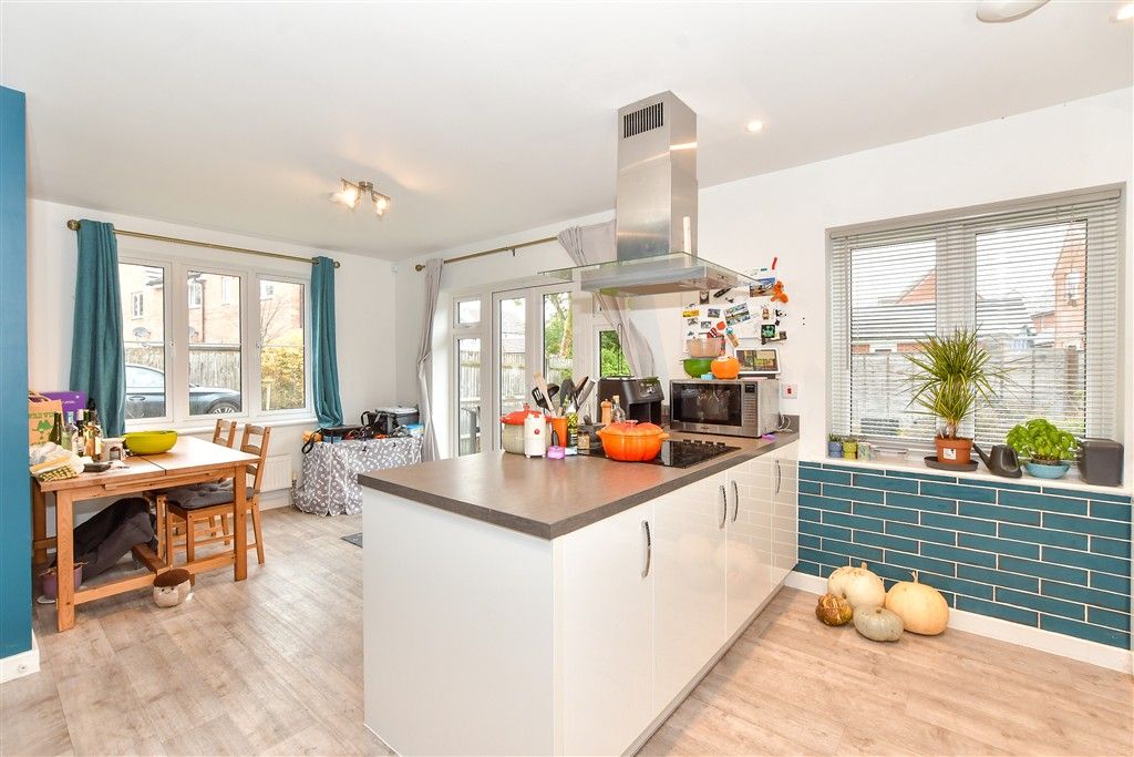 Property photo 3 of 10 Kitchen/Diner