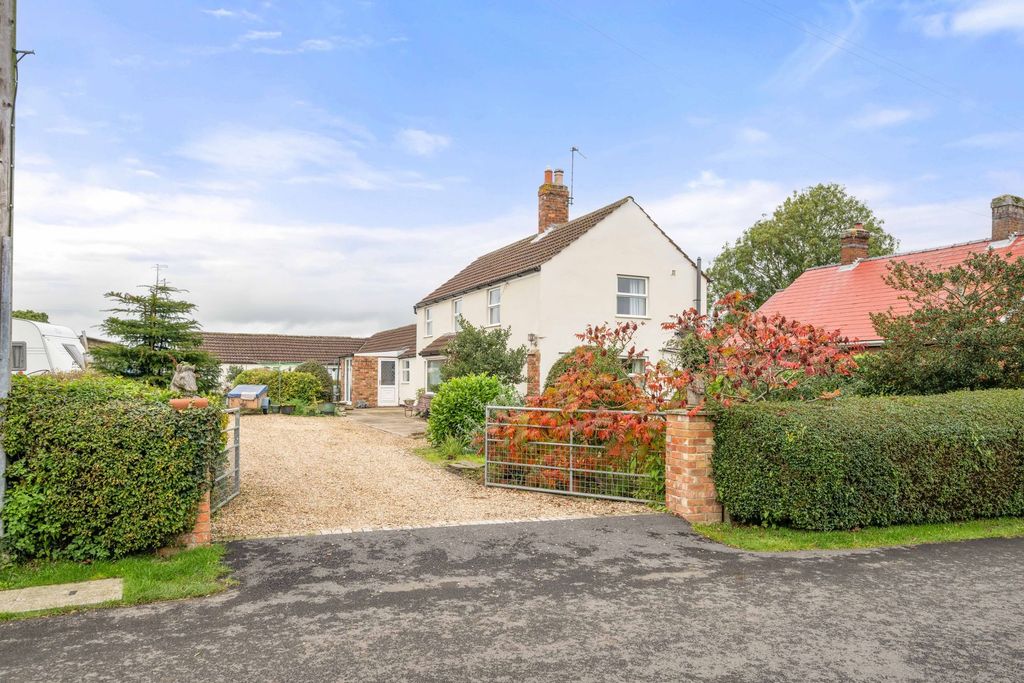 Property photo 1 of 38