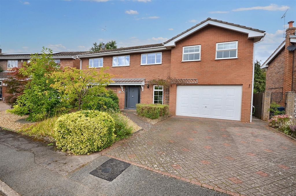 Property photo 1 of 28